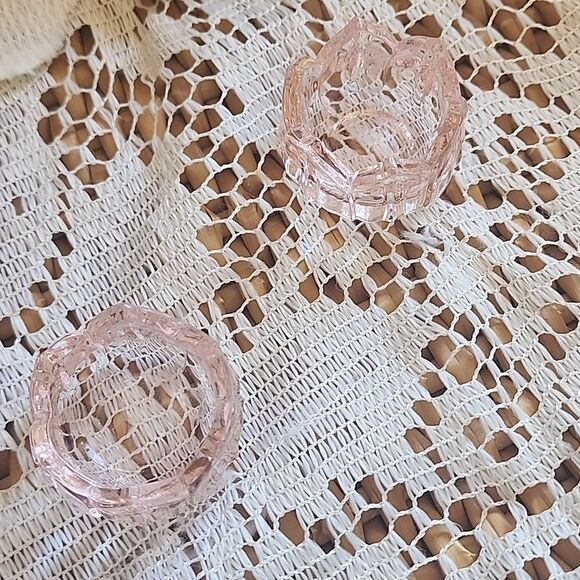 Vintage Salt Cellars Pair Of 2 Tulip Salt Cellars Pale Pink Glass - Picture 4 of 8
